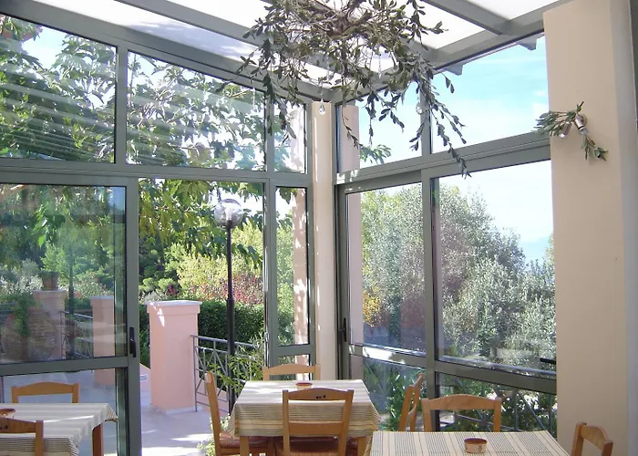 Eleonas Ροβιές