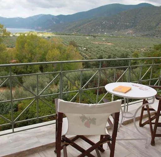 Πανσιόν Eleonas Ροβιές